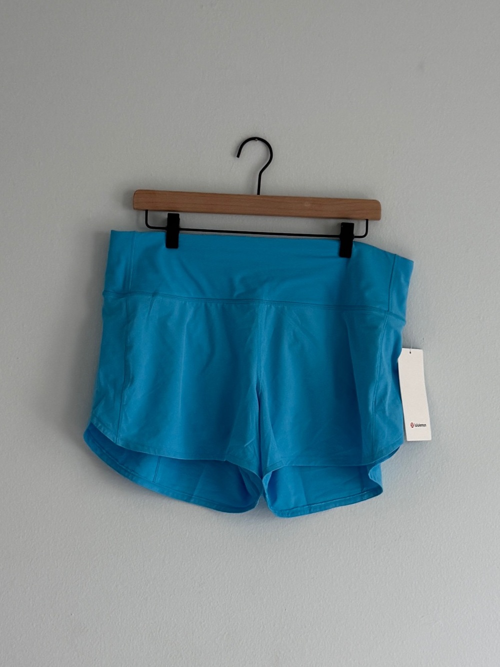 Lululemon Women's Speed Up Shorts in Poolside